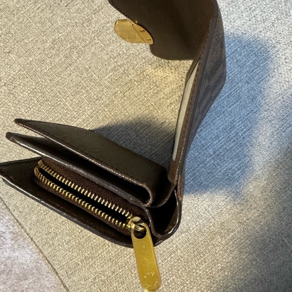 Louis Vuitton Damier Ebene Joey Compact Wallet - Picture 12 of 13